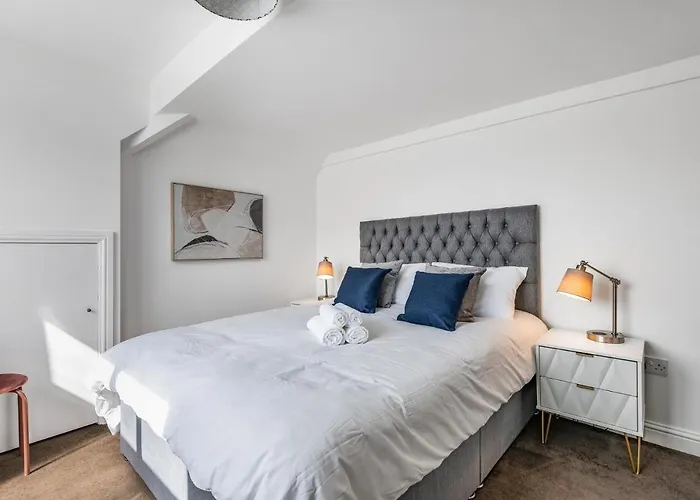 New Stunning & Stylish 2Bd Flat Paignton Devon