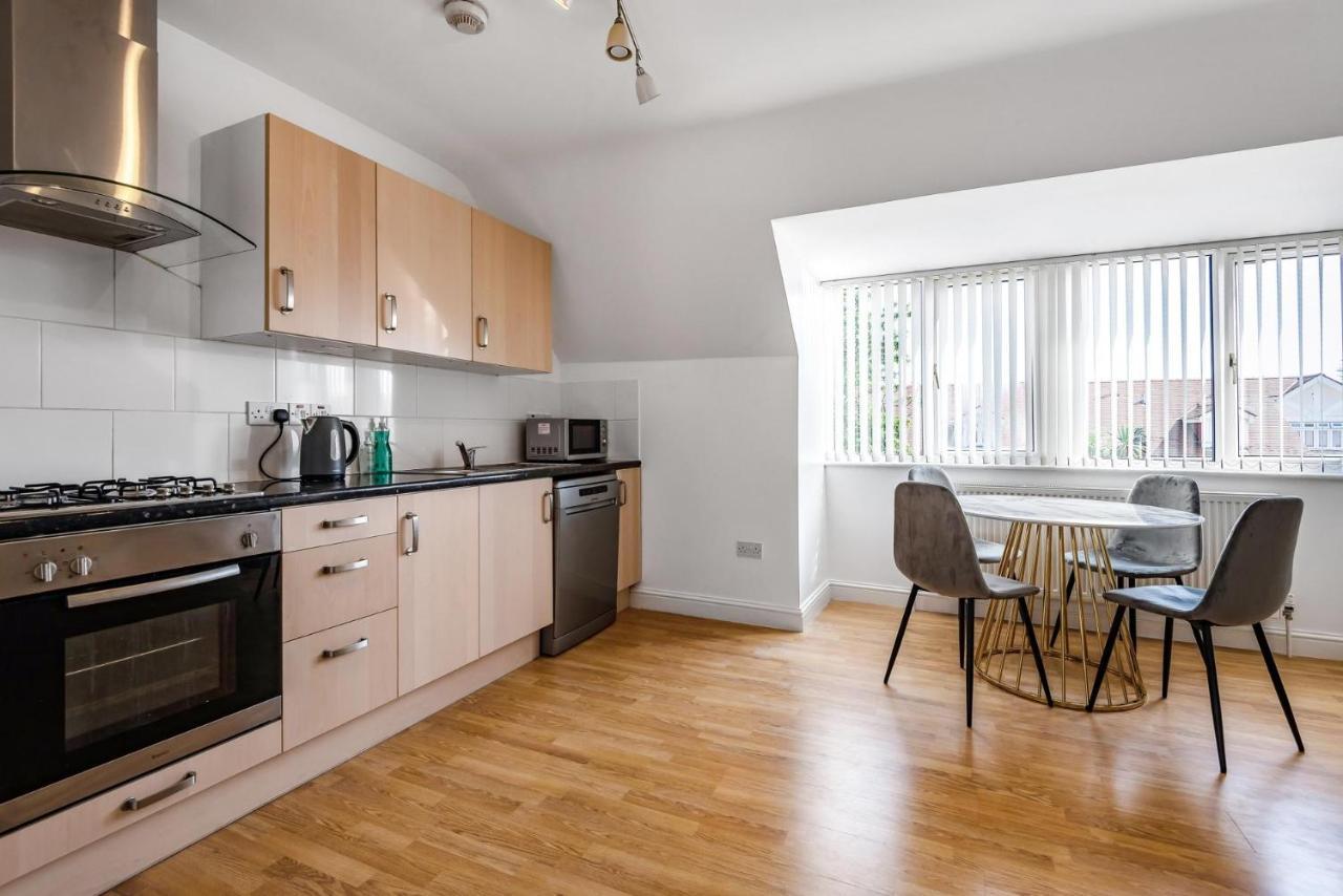 New Stunning & Stylish 2bd Flat Devon Apartment *