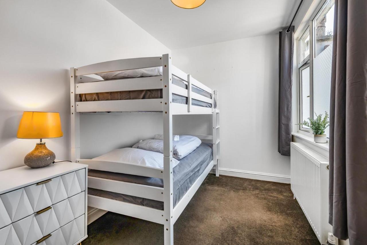 New Stunning & Stylish 2bd Flat Devon